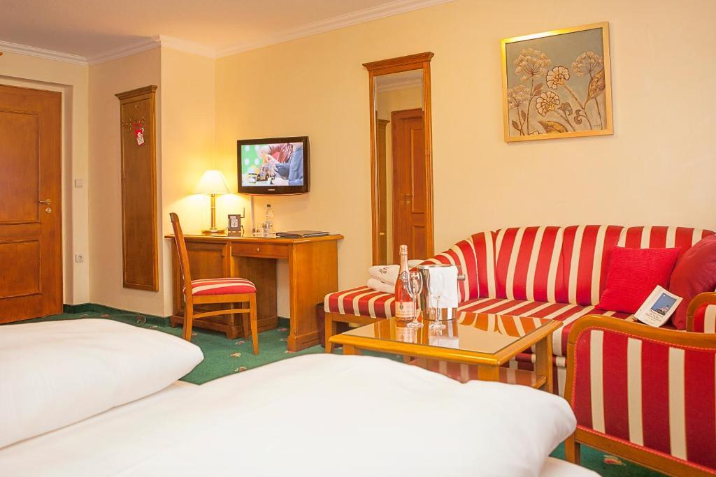 Hotel Wilder Mann Königstein in der Oberpfalz エクステリア 写真